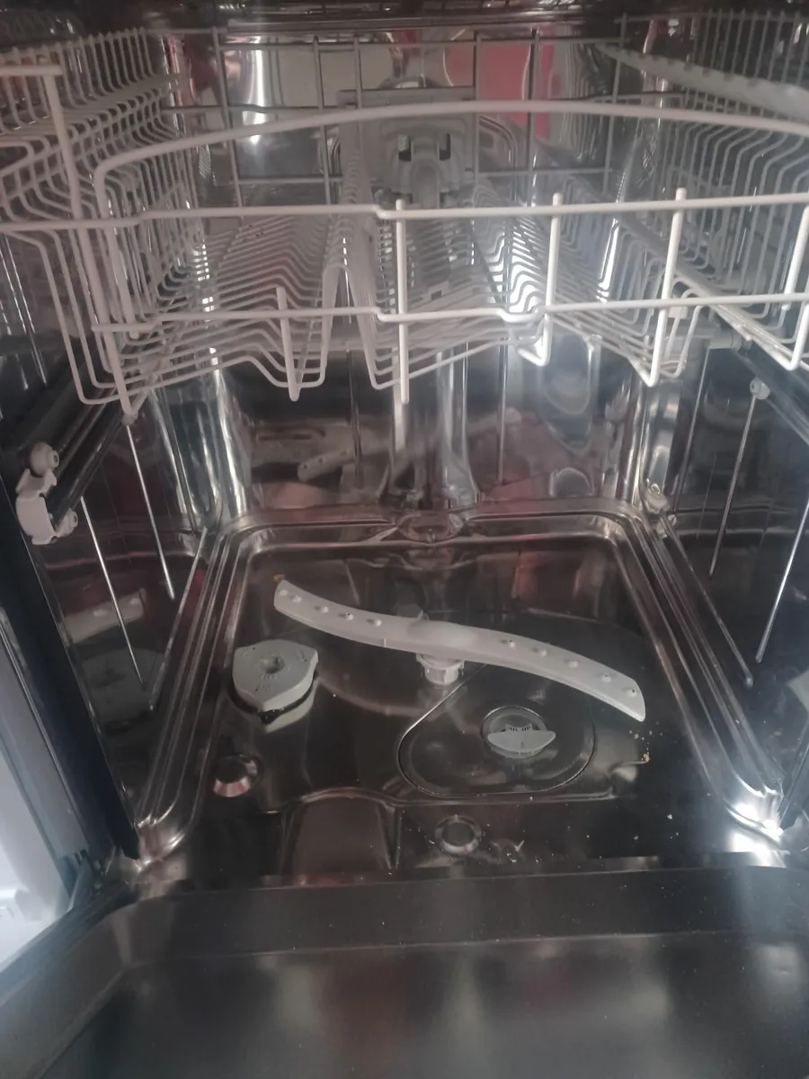 Dishwasher - Image 1