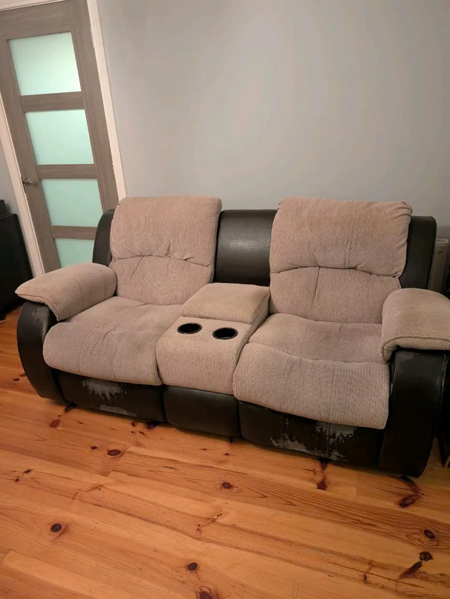 Recliner sofa - Image 1