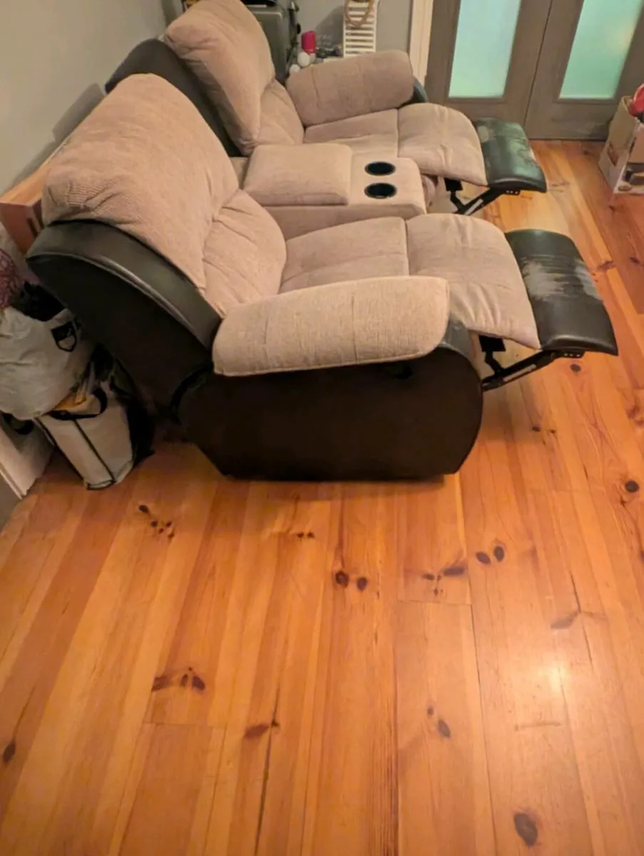 Recliner sofa - Image 4
