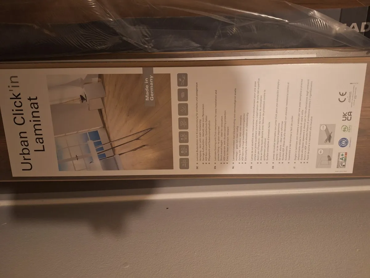 Floorboards urban click in laminat x 4 packs - Image 1