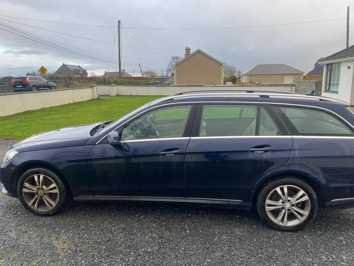 Mercedes-Benz E-Class 2013 - Image 4