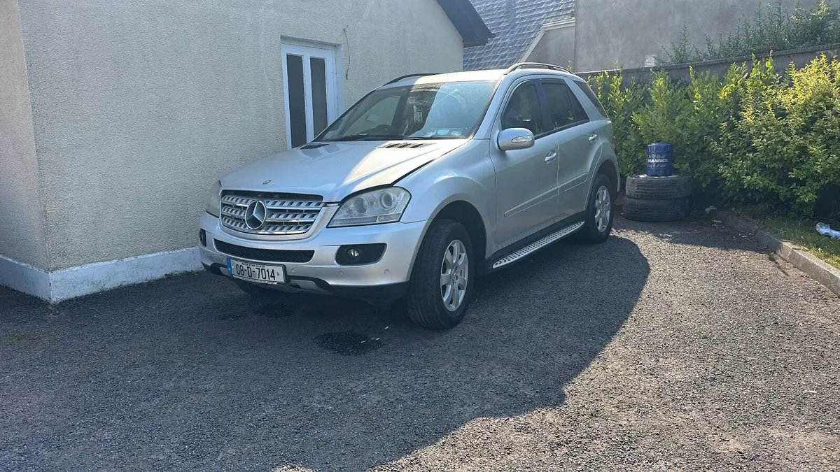 Mercedes-Benz M-Class 2008 - Image 2