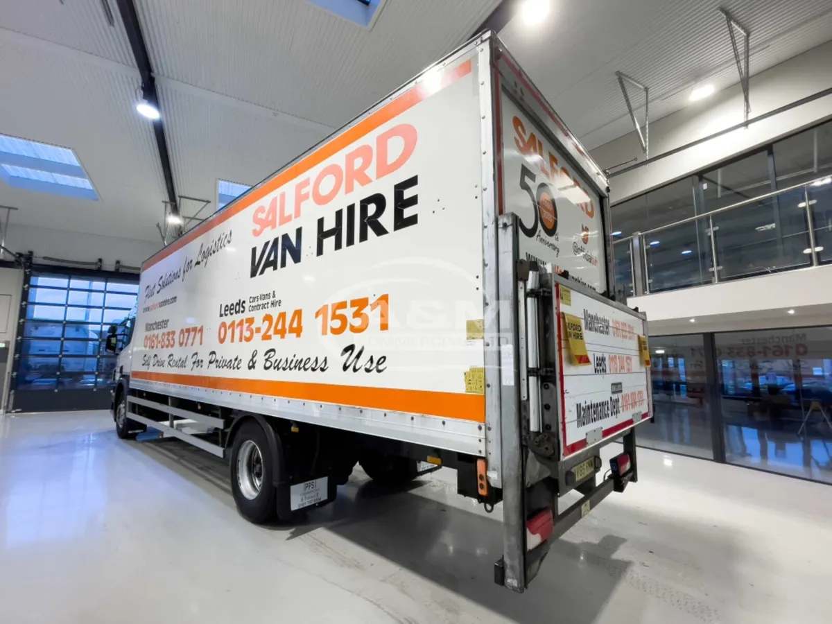 2015 (65) SCANIA P250 18T 28FT BOX BODY - Image 4