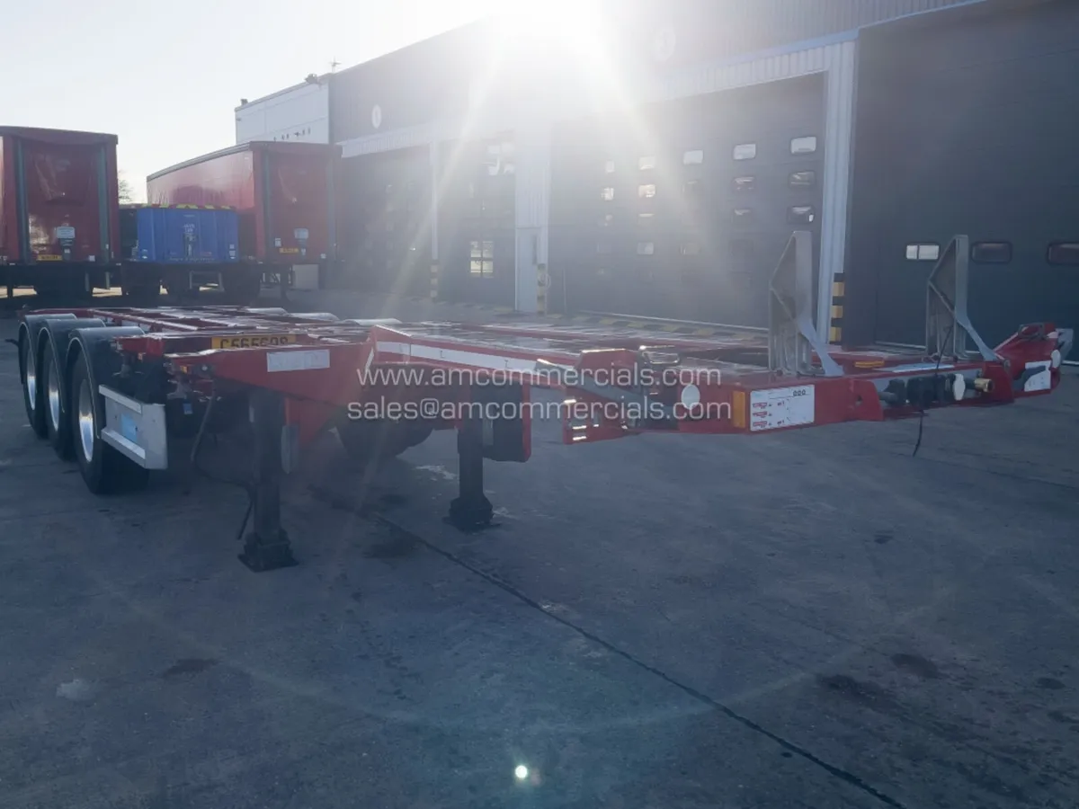 2022 D-TEC GOOSENECK SLIDING SKELETAL TRAILER - Image 1