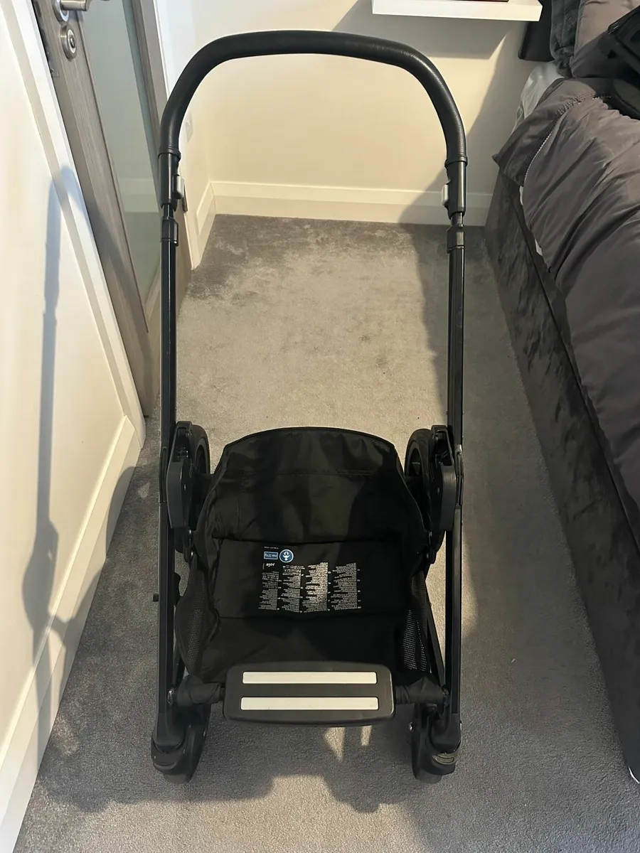 Joie Travel System - Image 2