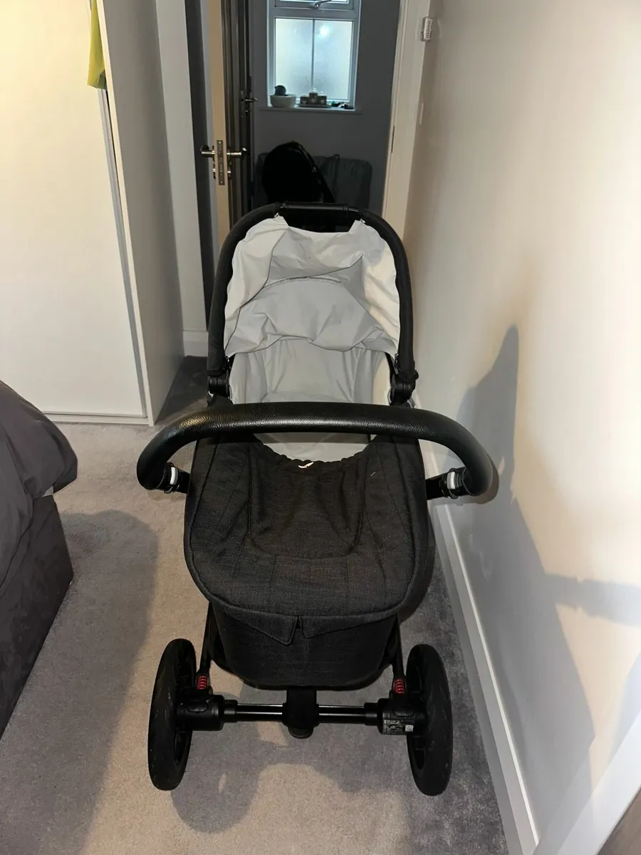 Joie Travel System - Image 1