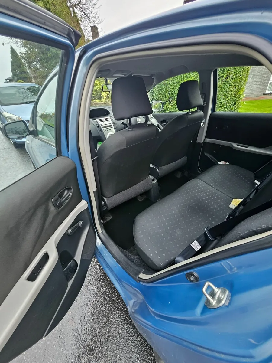 Toyota Yaris 2006 - Image 2