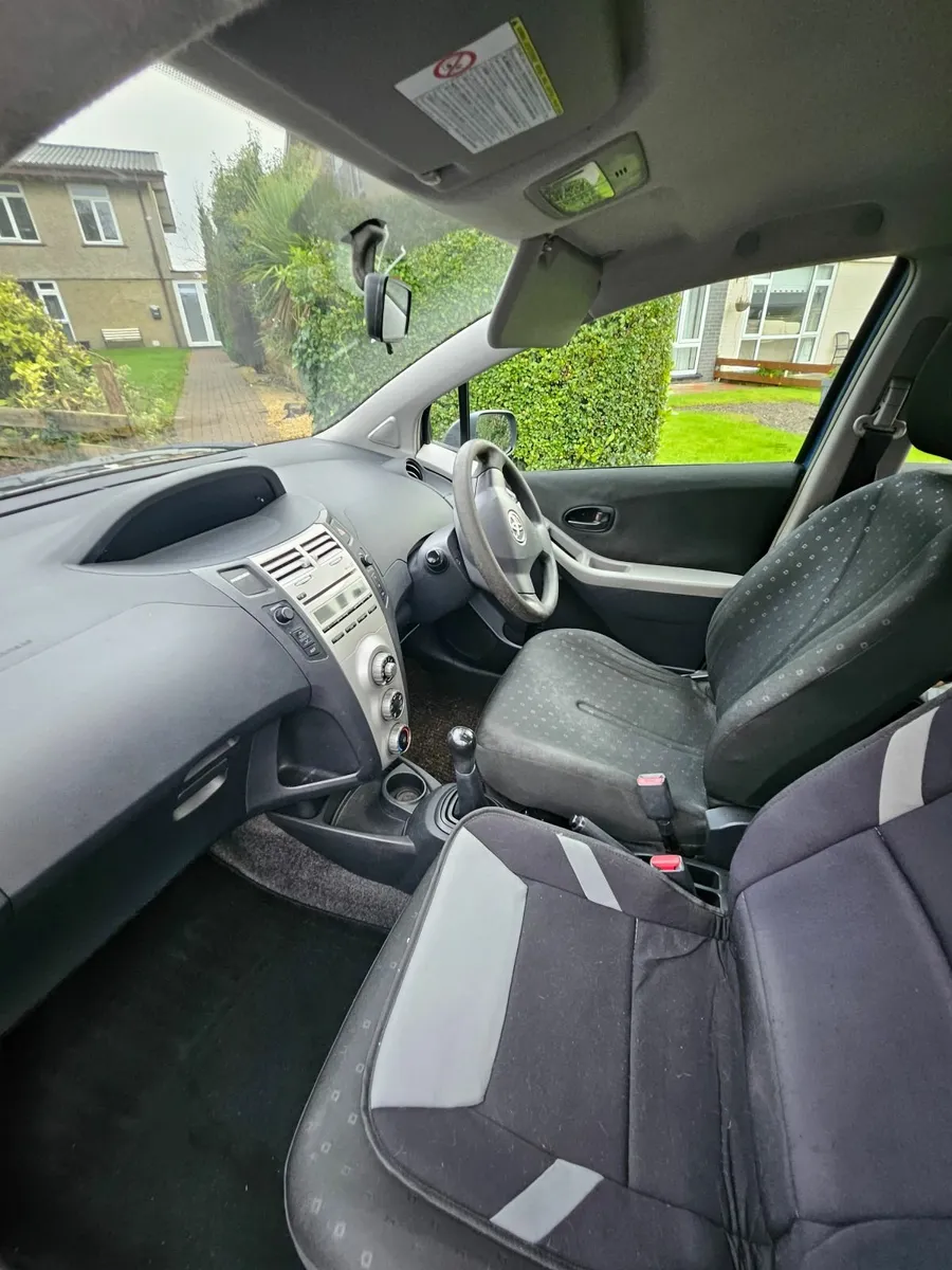 Toyota Yaris 2006 - Image 3