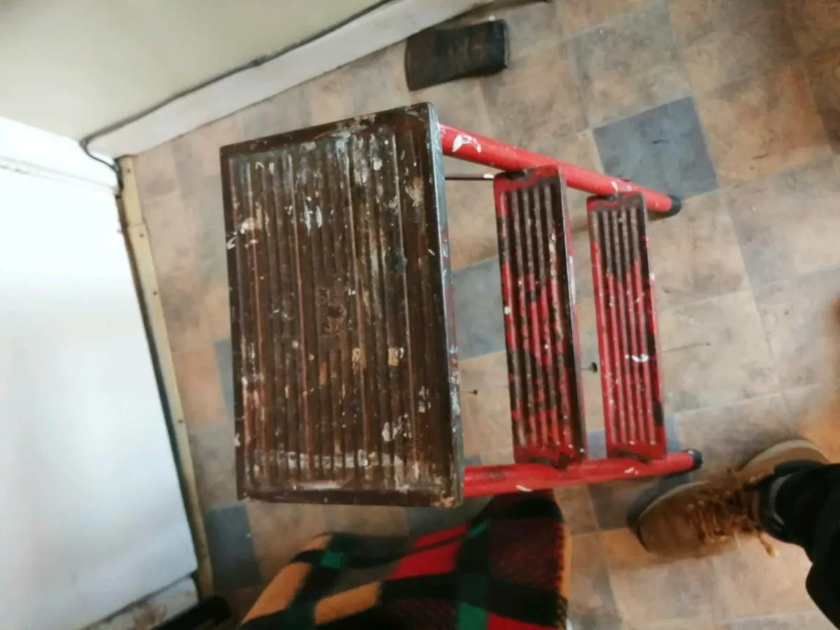Step ladder - Image 2