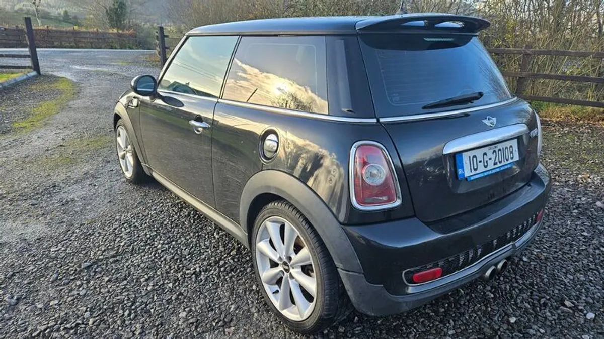 2010 Mini Cooper - Image 4