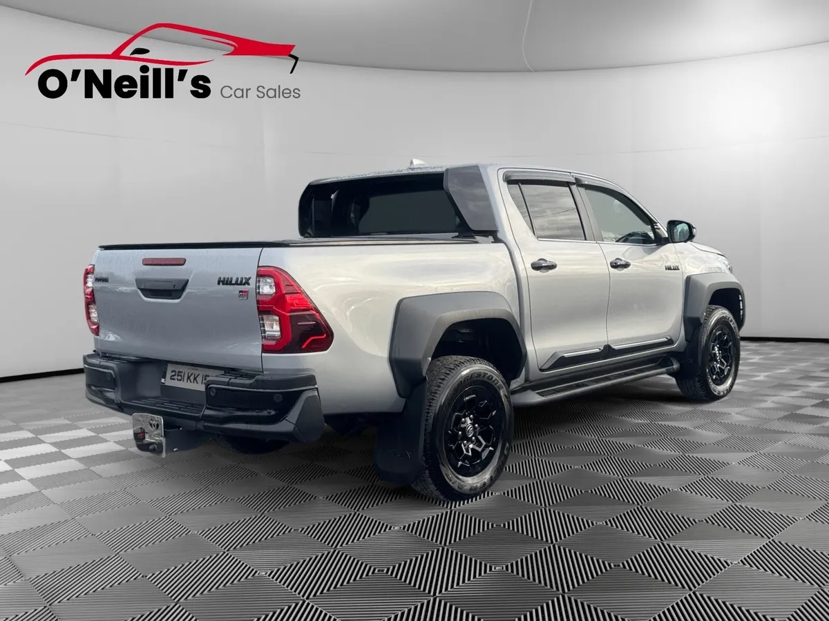 Toyota Hilux 2025 *NO VAT* 2.8 GR SPORT AUTO #313 - Image 3