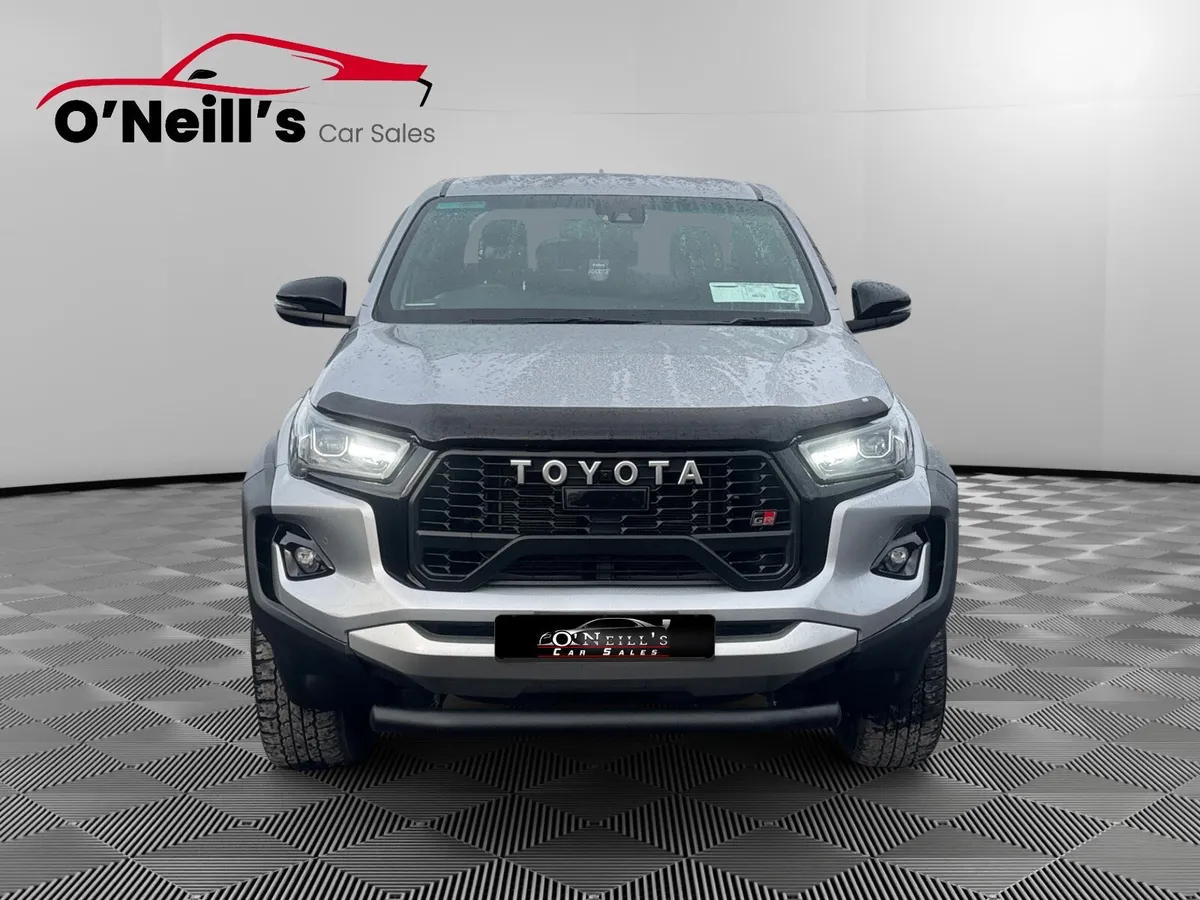 Toyota Hilux 2025 *NO VAT* 2.8 GR SPORT AUTO #313 - Image 4