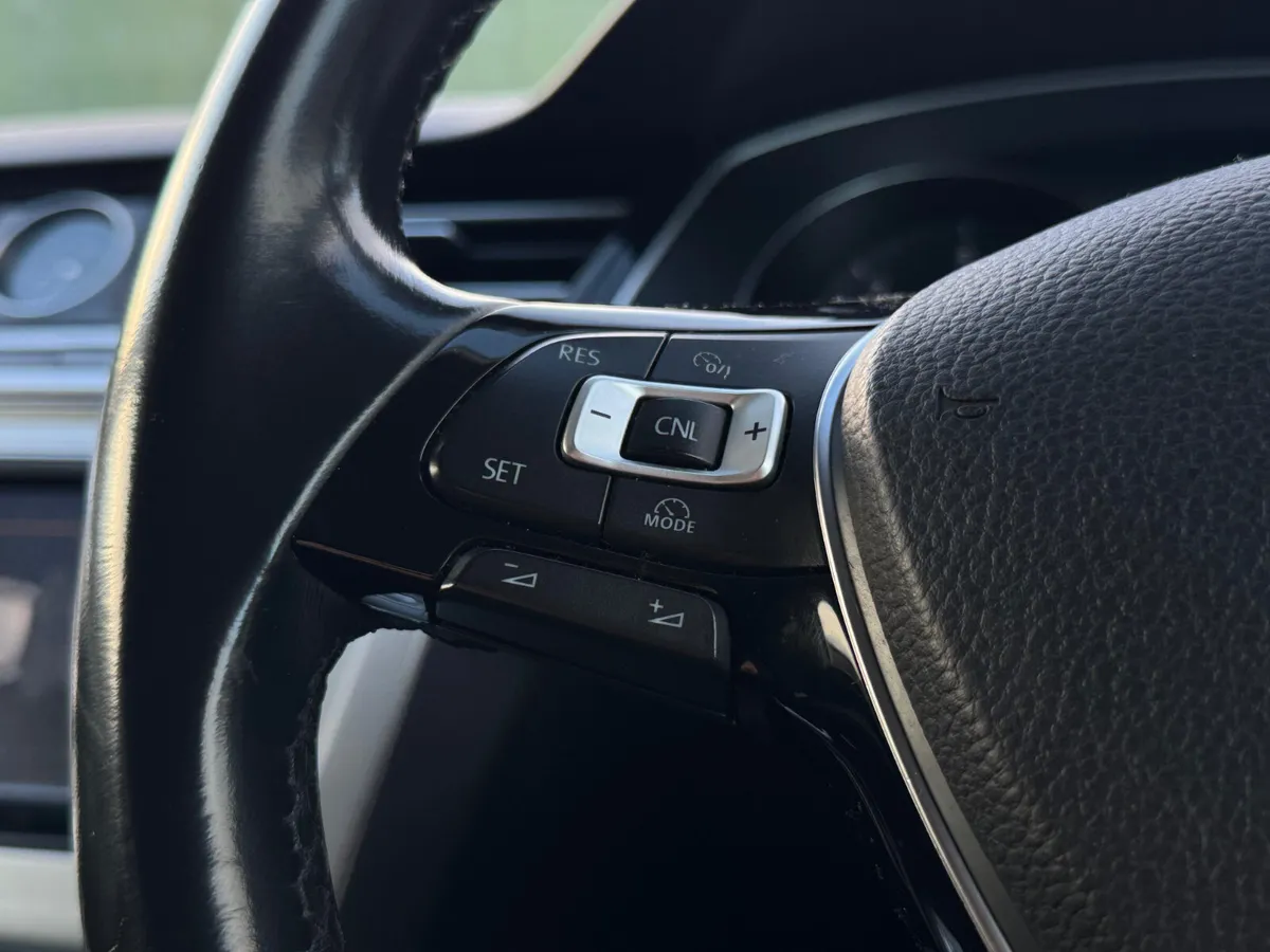 2015 VOLKSWAGEN PASSAT COMFORTLINE 1.6 DIESEL - Image 1