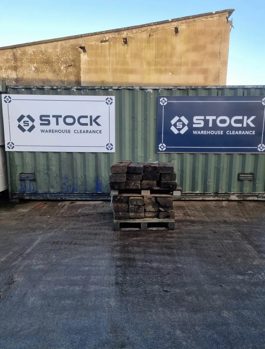 Pallet of 24x railway sleepers - Image 2