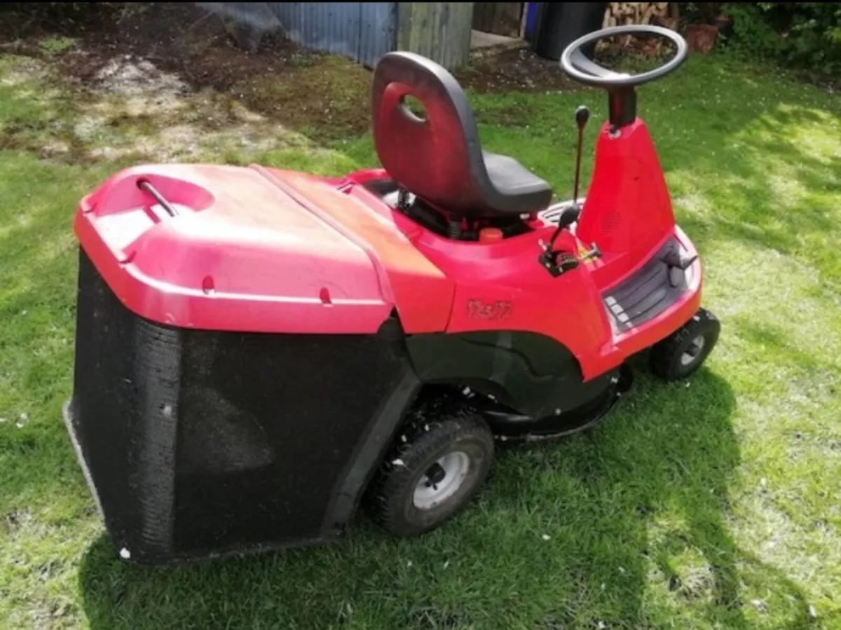 Ride on lawnmower - Image 3