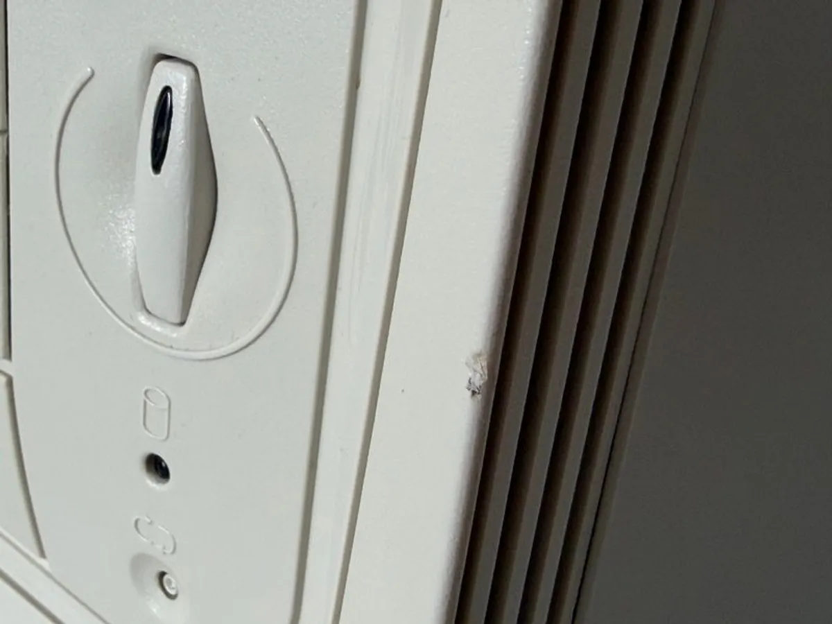 Pristine new-old-stock AT case for retro computing project (486 or early Pentium?) - Image 4