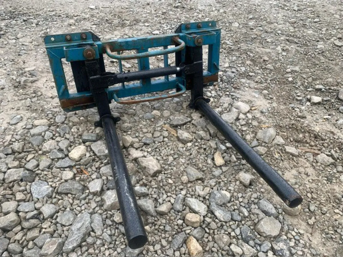 FLEMING HYD BALE HANDLER - Image 4