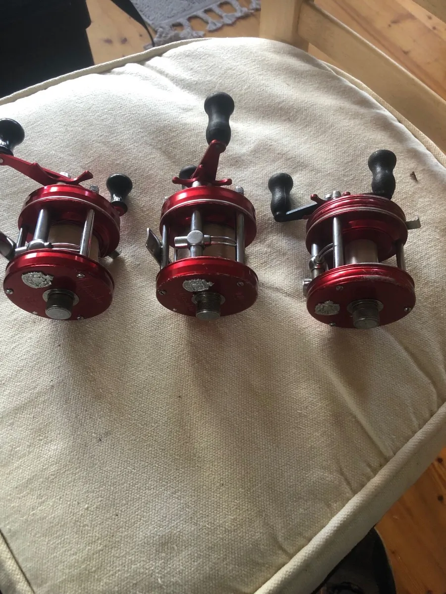 3 ABU 5000 multiplier reels - Image 1
