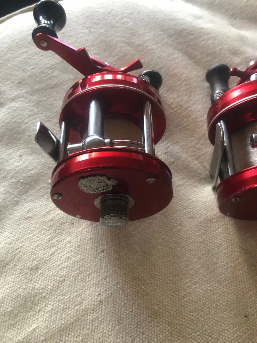 3 ABU 5000 multiplier reels - Image 2