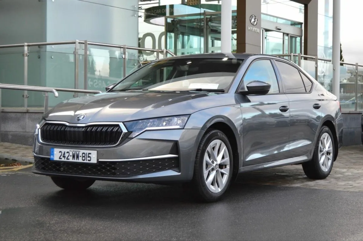 Skoda Octavia Selection 1.5TSI 115HP Low Mileage - Image 1