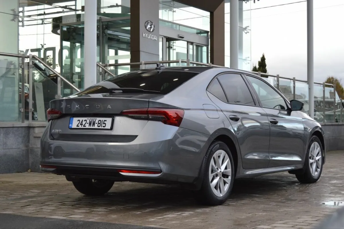 Skoda Octavia Selection 1.5TSI 115HP Low Mileage - Image 4