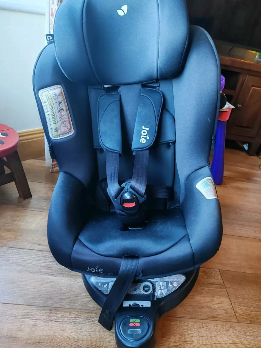 2 x Joie I Spin 360 rotation car seats - Image 1