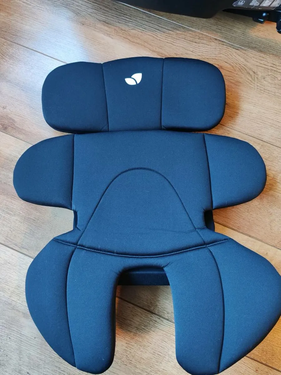2 x Joie I Spin 360 rotation car seats - Image 3