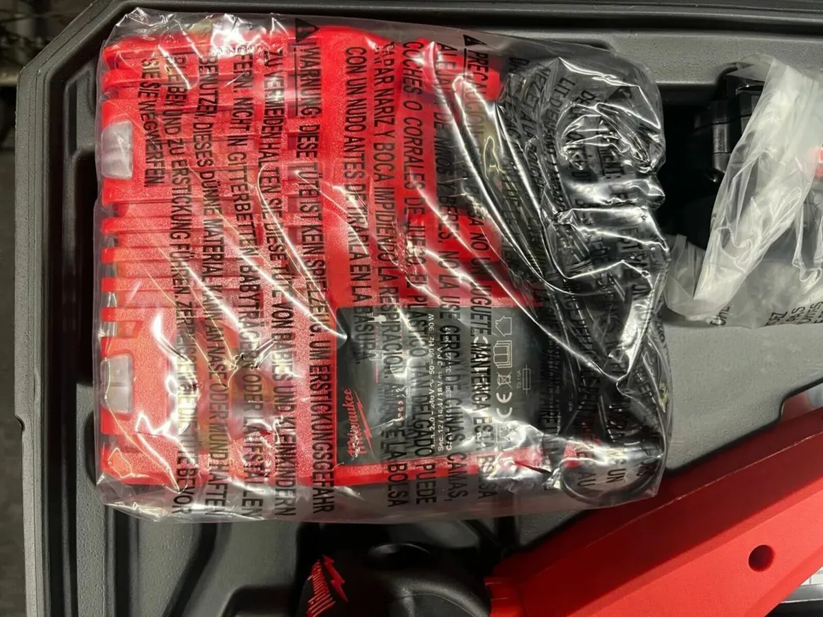 Milwaukee M18 Band Saw - Image 3