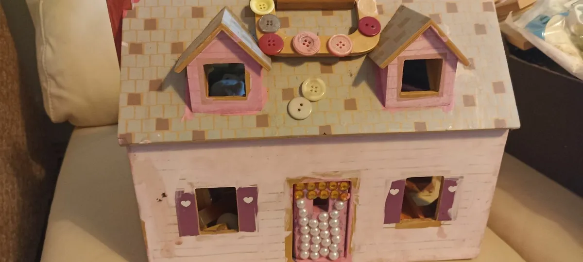 Small Dolls House - Image 2
