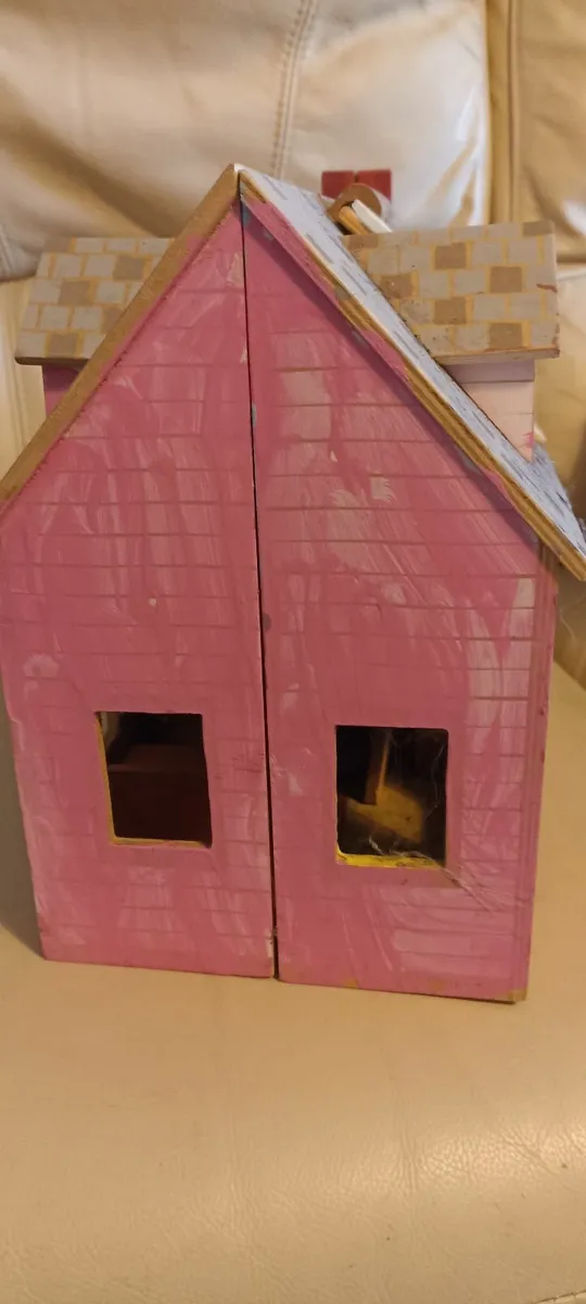 Small Dolls House - Image 3