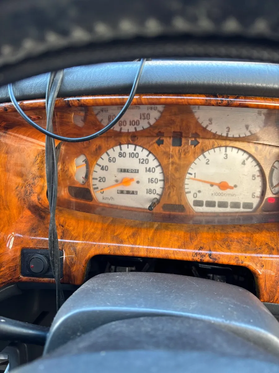 Mitsubishi Pajero 2004 - Image 1