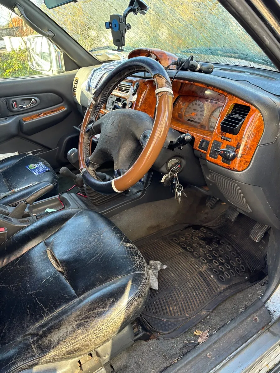 Mitsubishi Pajero 2004 - Image 4