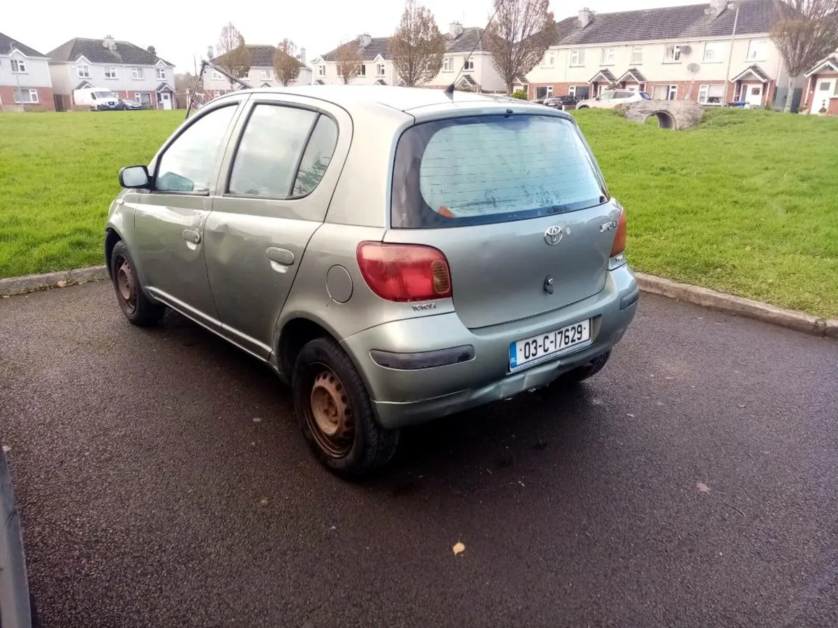 2003 yaris - Image 4