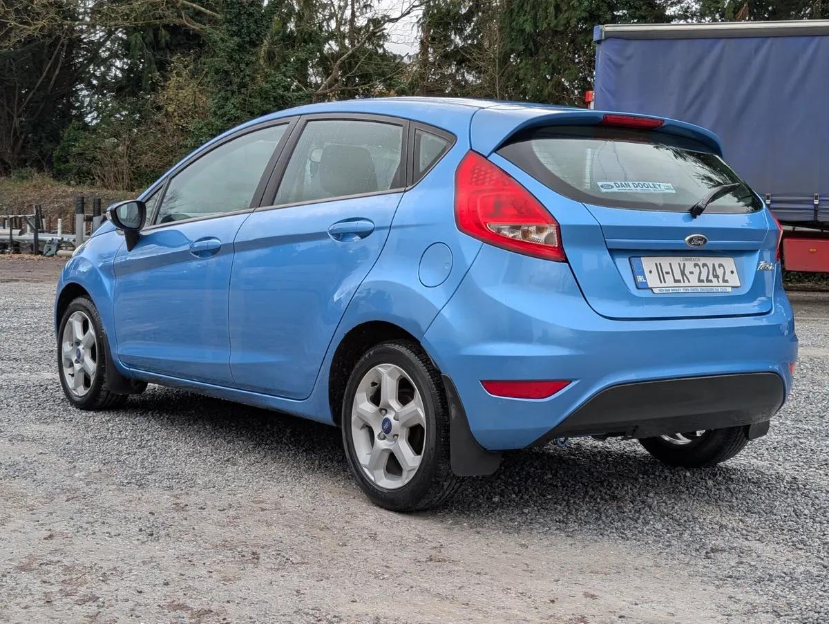 2011 Ford Fiesta 1.2 Petrol Black Friday sale!!! - Image 4