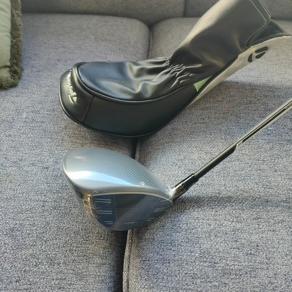 Taylormade QI35 max golf driver - Image 2