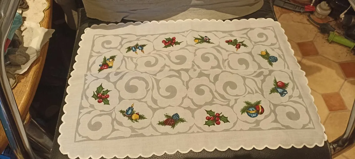 Christmas Table Decoration - Image 1