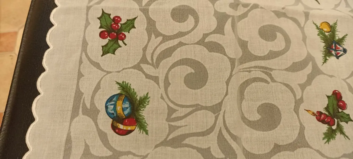 Christmas Table Decoration - Image 2