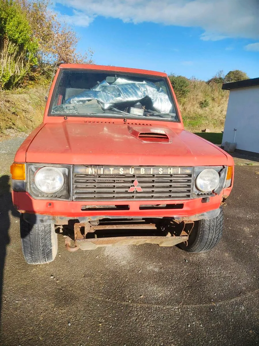 1991 mitsubishi Pajero MK1 commercial - Image 2