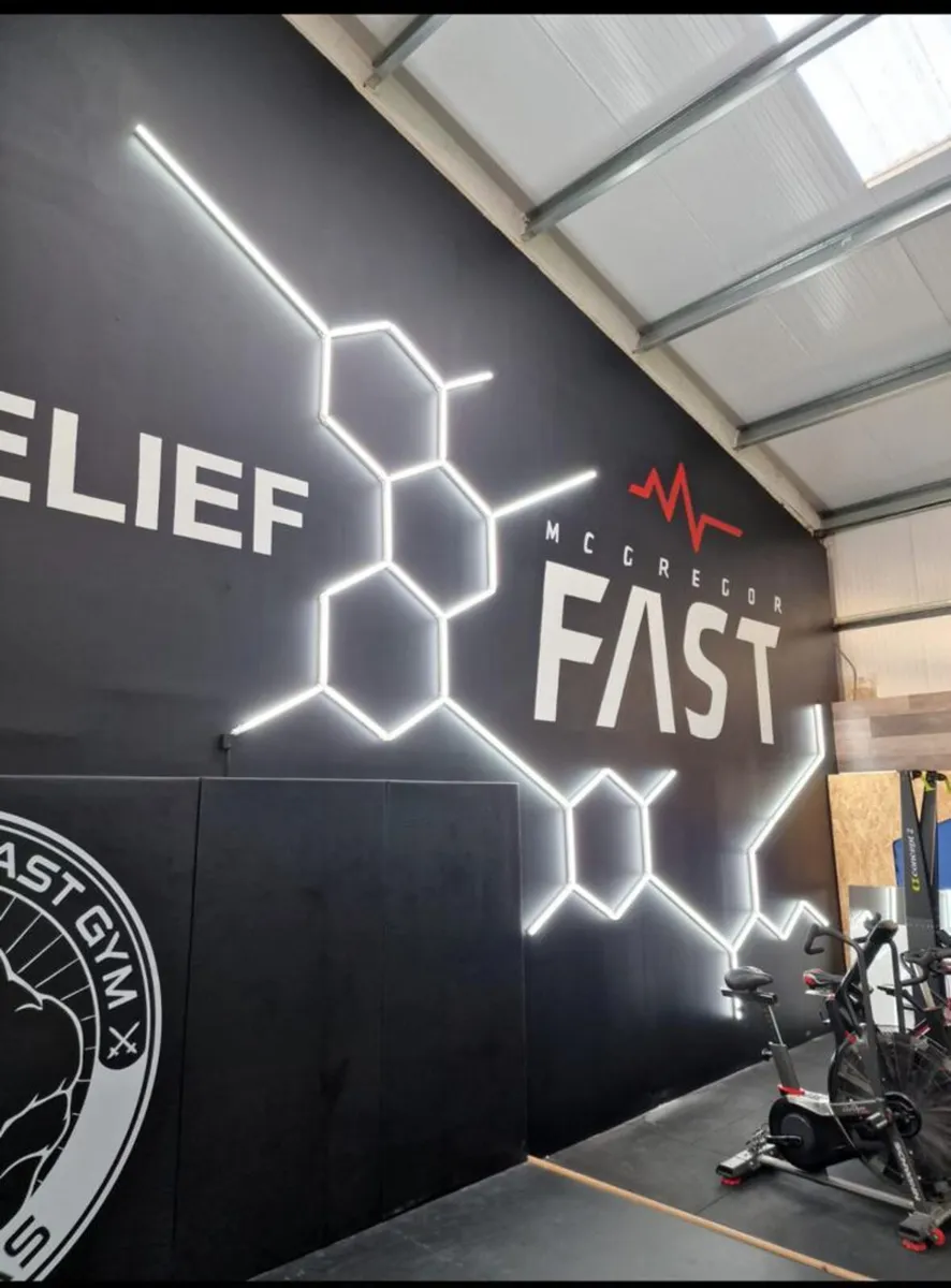 LED HEX LIGHT FOR GARAGE SHOWROOM SALON BARBER GYM - Image 4