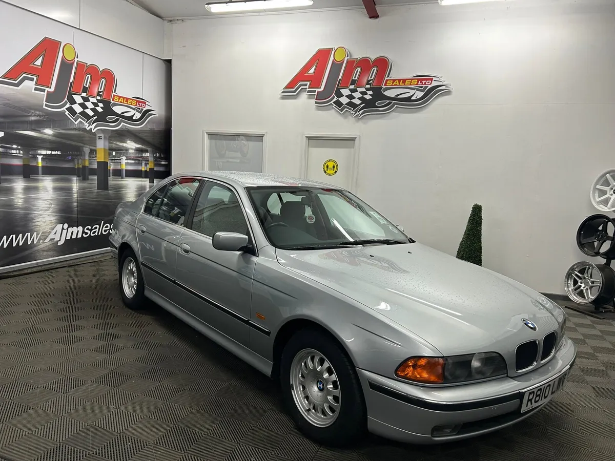 BMW 5-Series 523i SE 1998 - Image 2