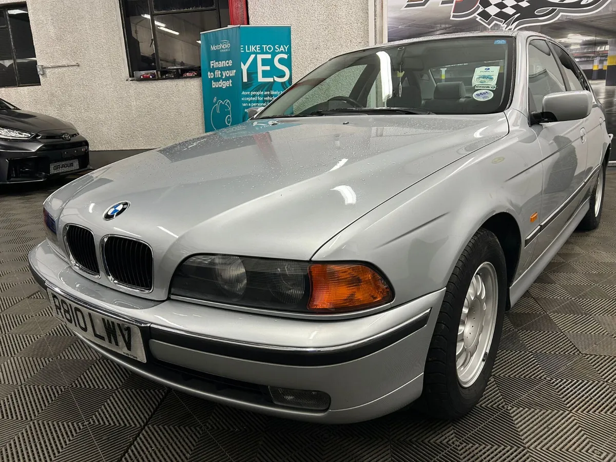 BMW 5-Series 523i SE 1998 - Image 4