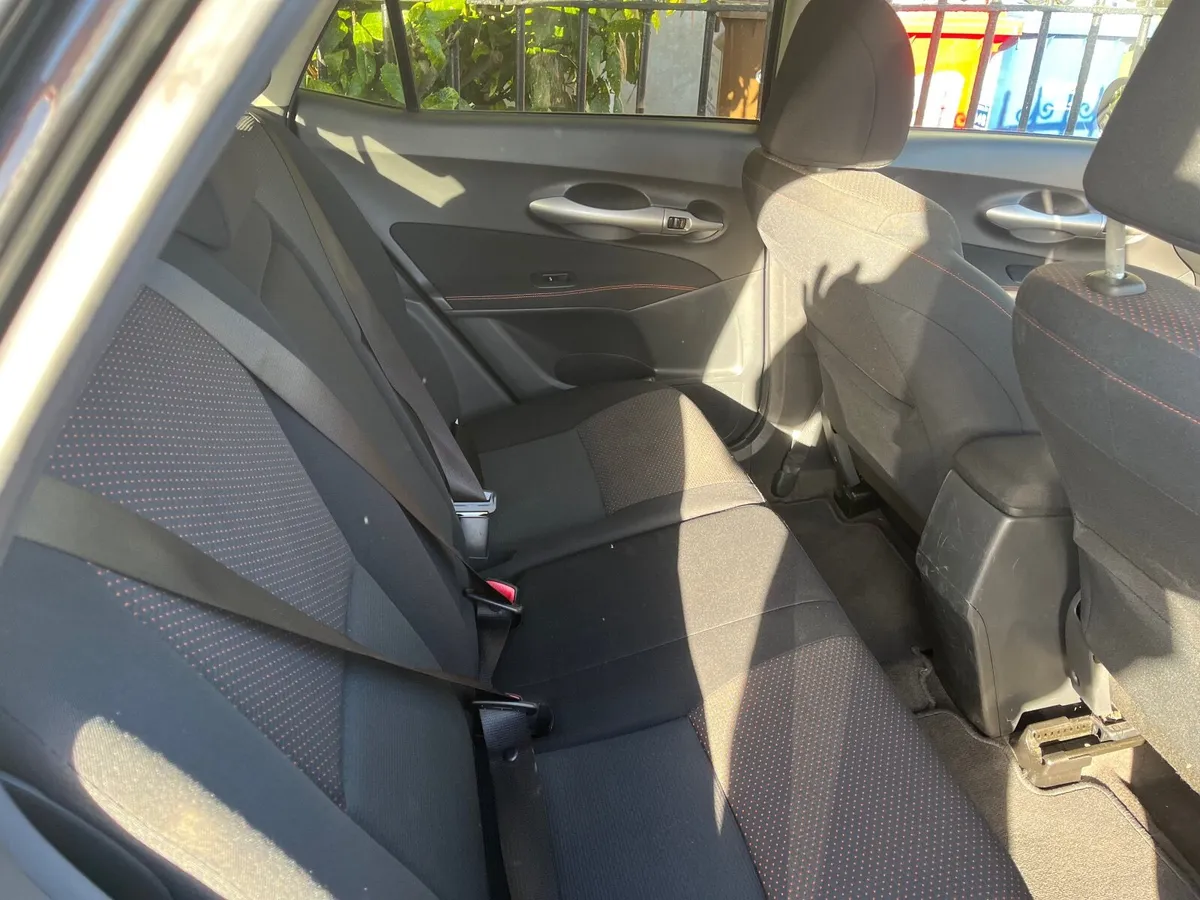 2011 Toyota Auris Sport – 1.4 D4D Diesel – Manual - Image 4