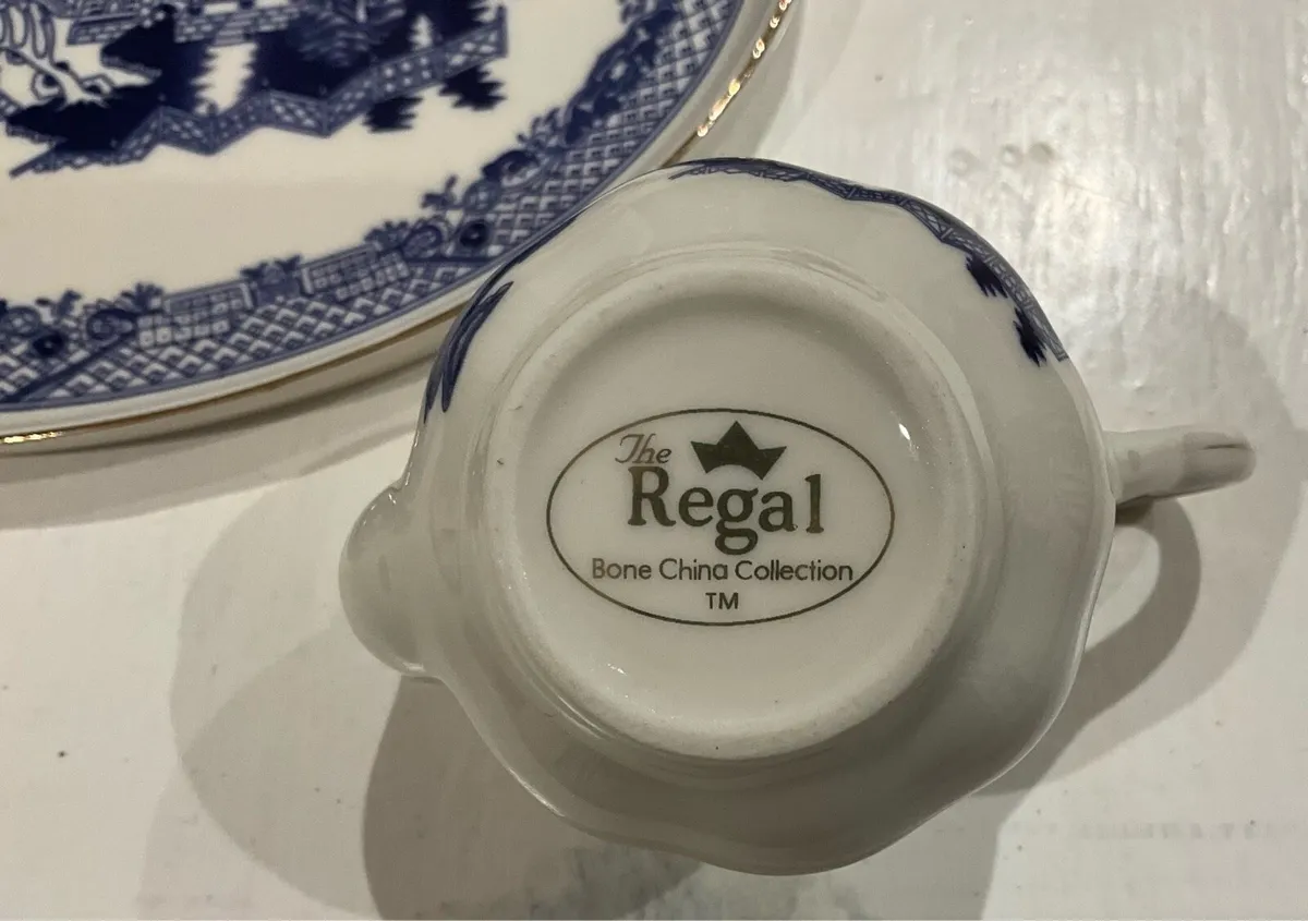 Miniature Regal Bone China Willow Pattern Tea Set - Image 4