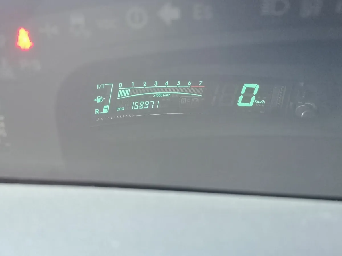 Toyota Yaris 2010 - Image 3