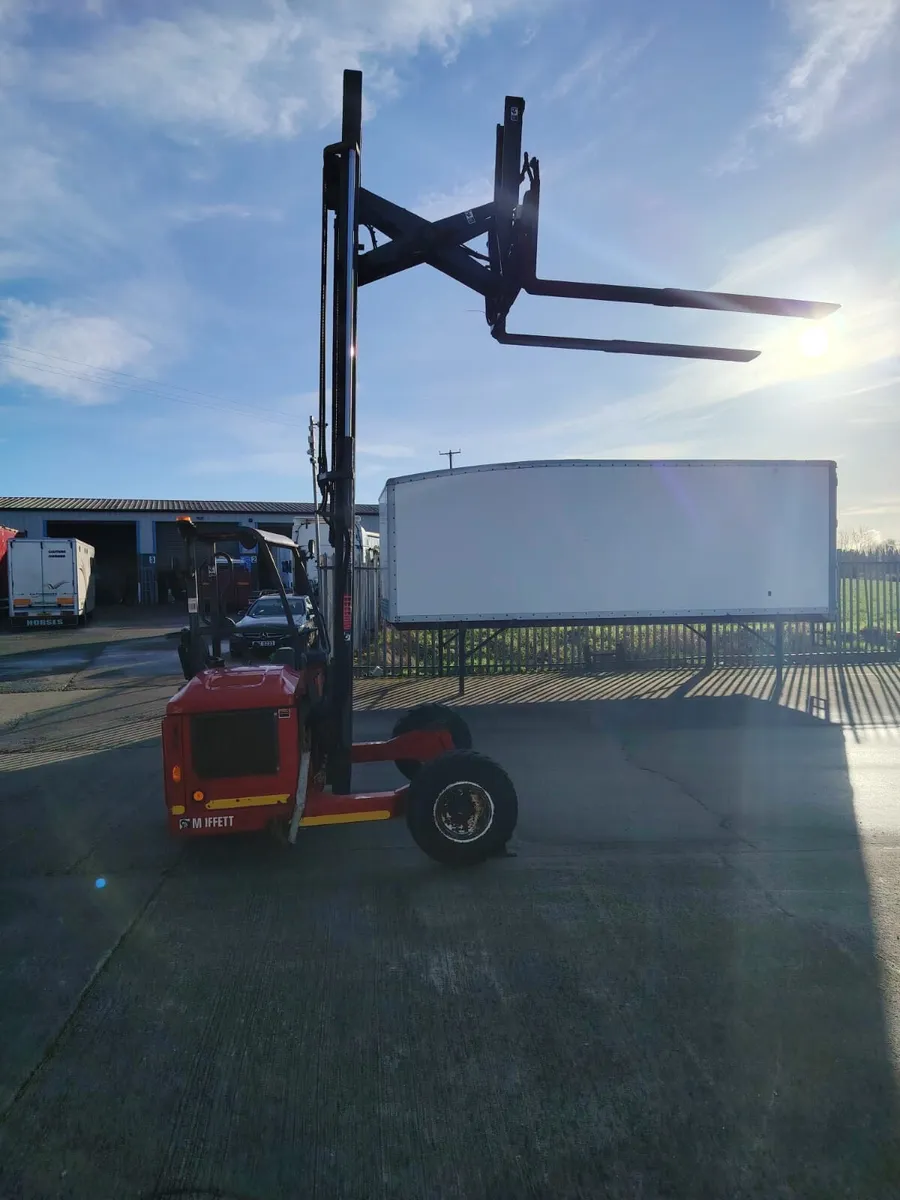 2017 Moffet M4-3 Extending Tows 800 hrs - Image 2