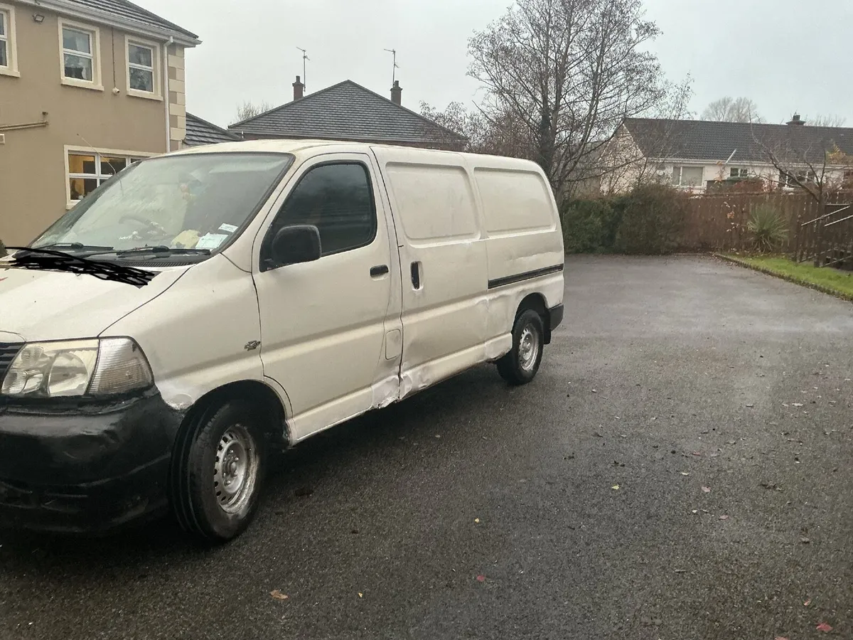 HiACE 300 D-4D 120 LWB FOR SALE - Image 2