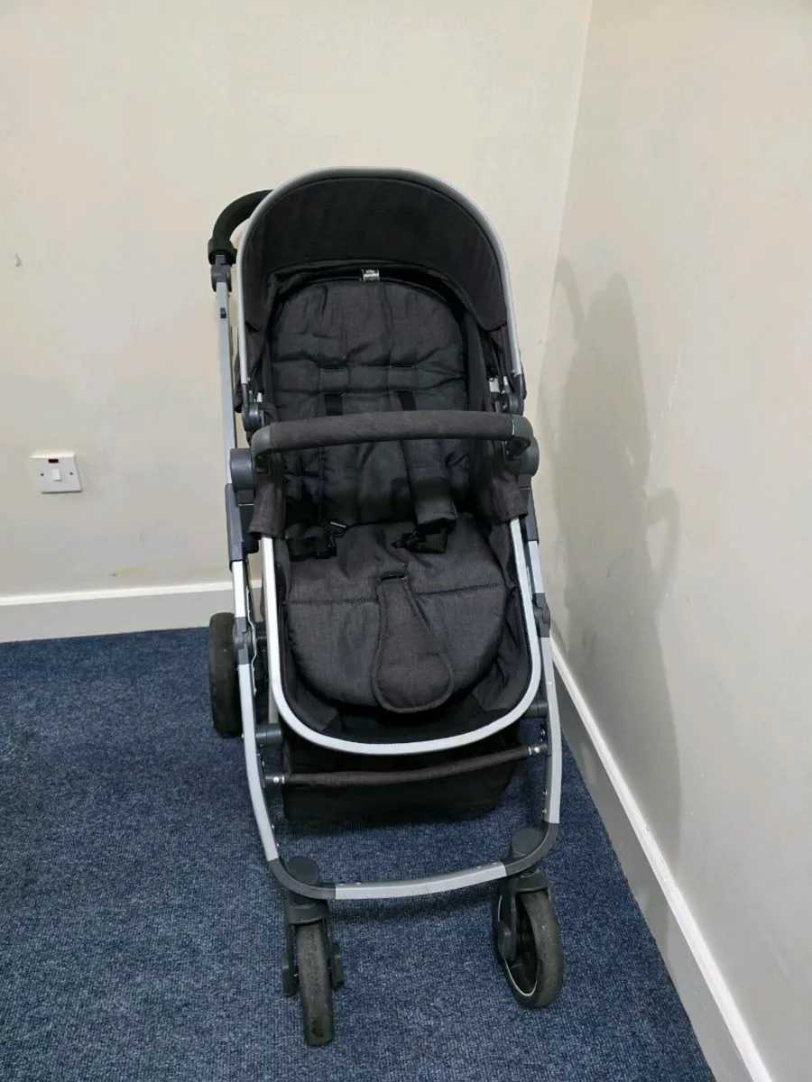 Red kite travel system - Image 2