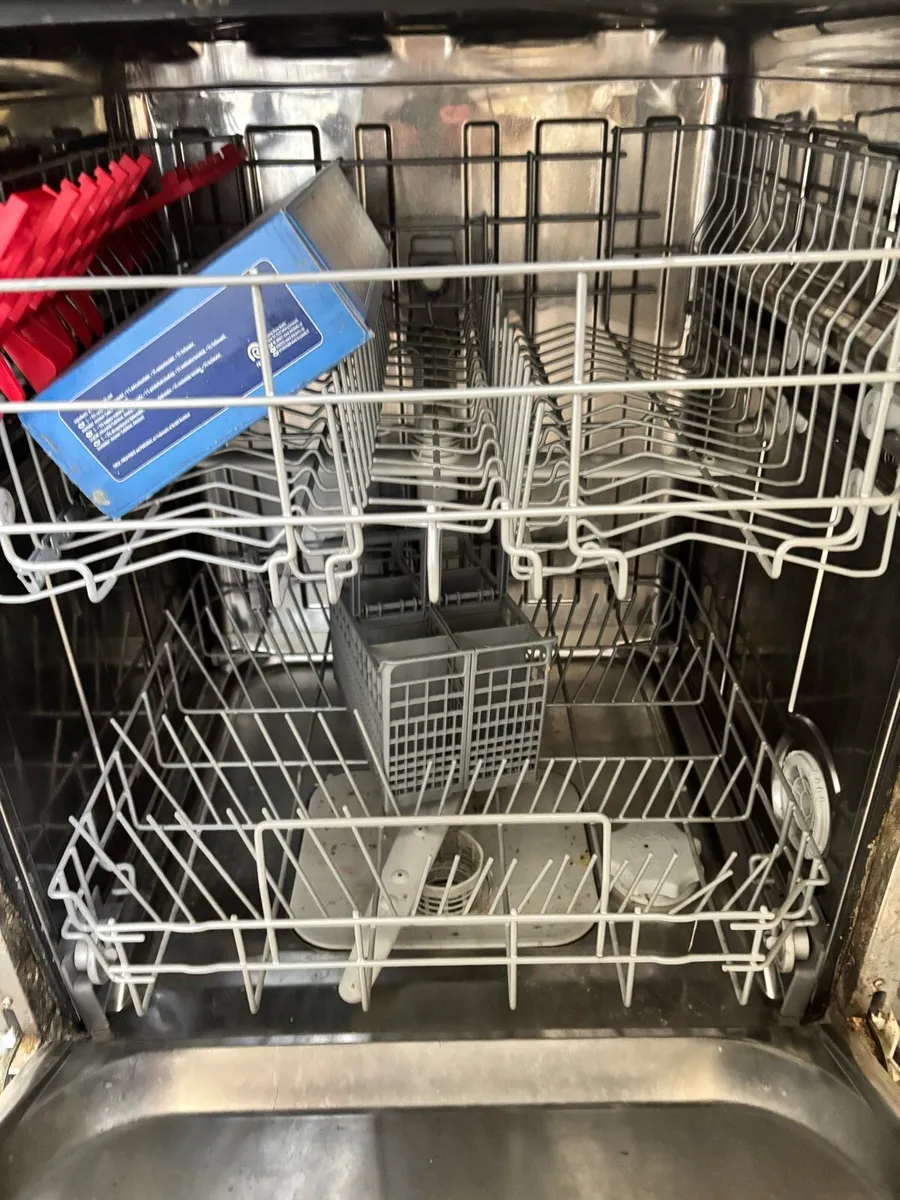 Dishwasher - Image 3