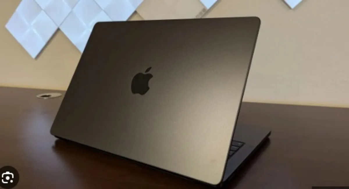 Apple MacBook Pro 16in M4 - Image 1