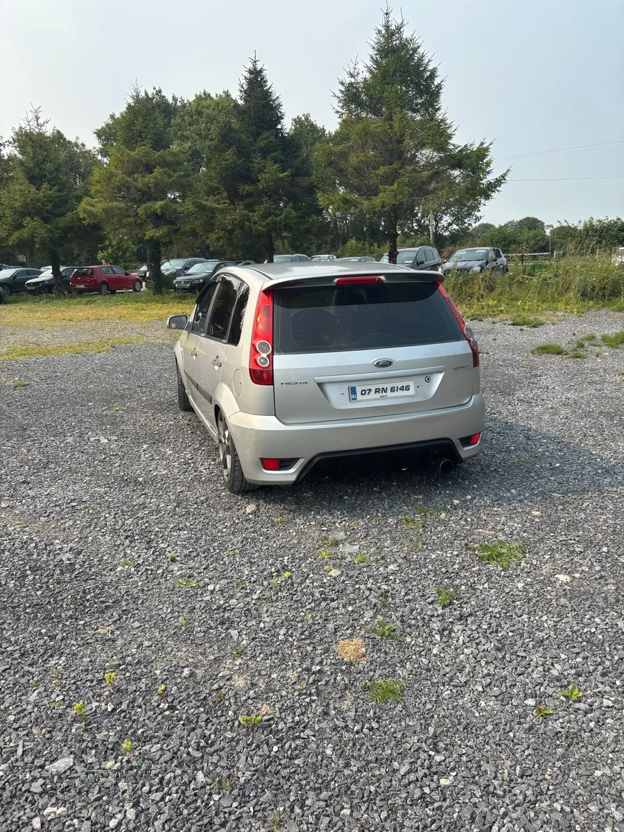 Ford Fiesta - Image 2